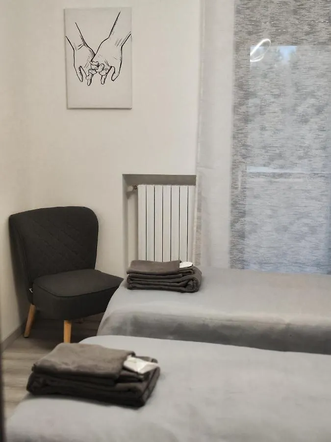 Sempione Apartment 라이나테 0*,  이탈리아