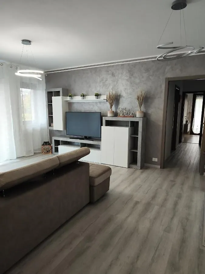 Sempione Apartment 라이나테